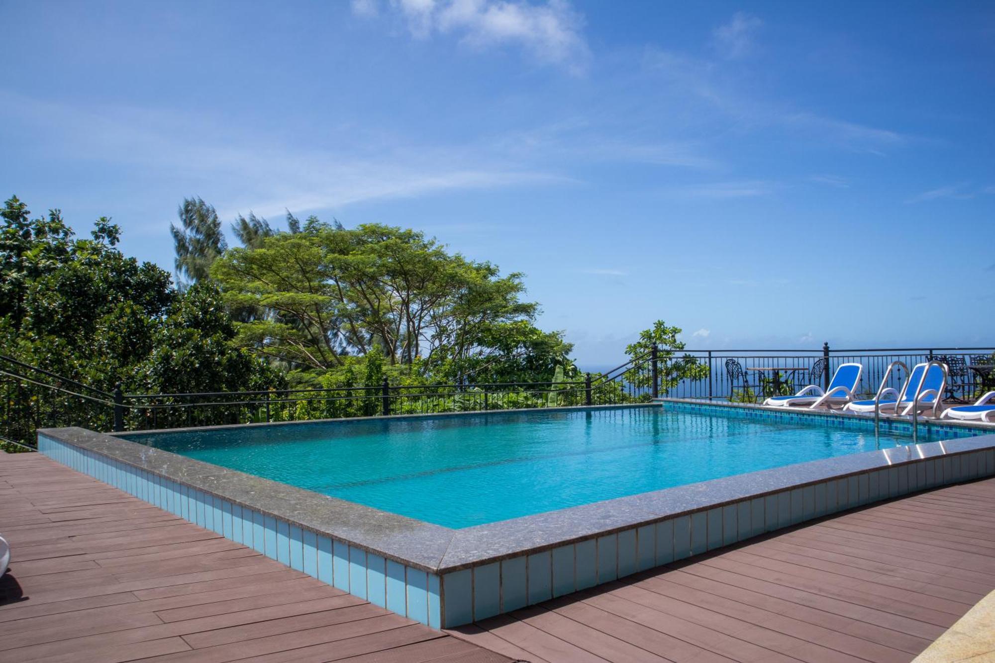 Amanda Villa - Best Value Mountain Top Inn Au Cap Exterior foto